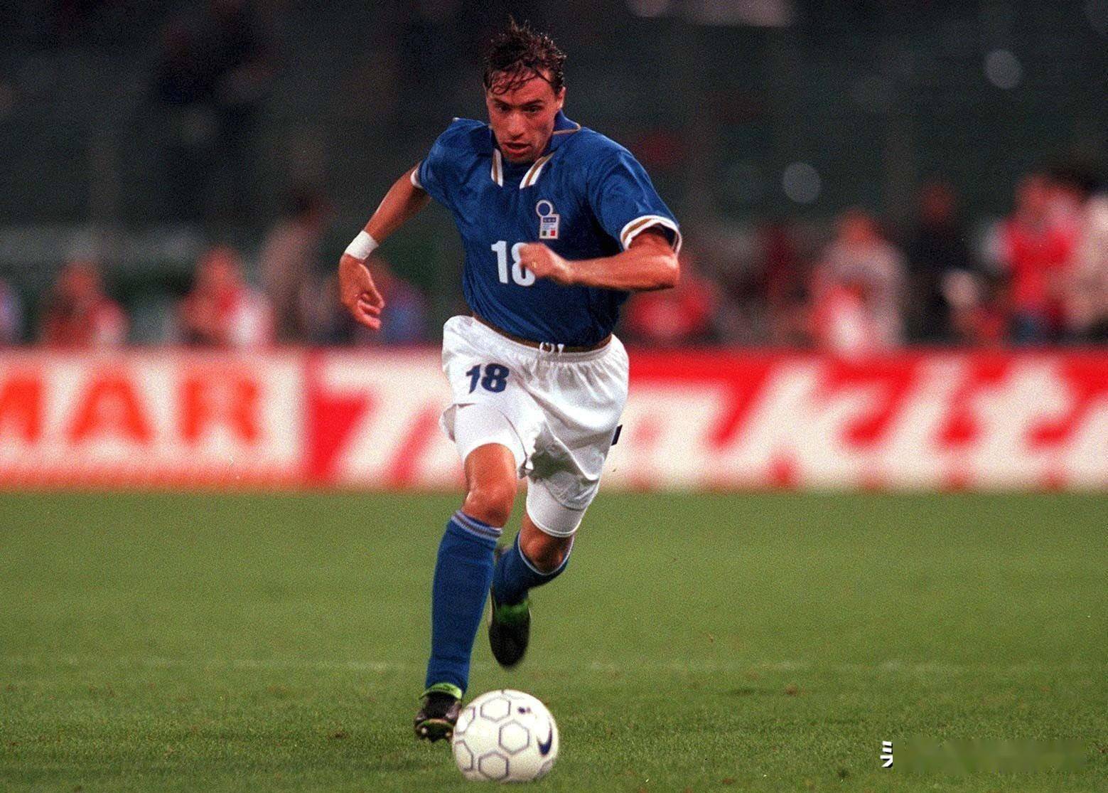 持有强烈的 持有强烈的